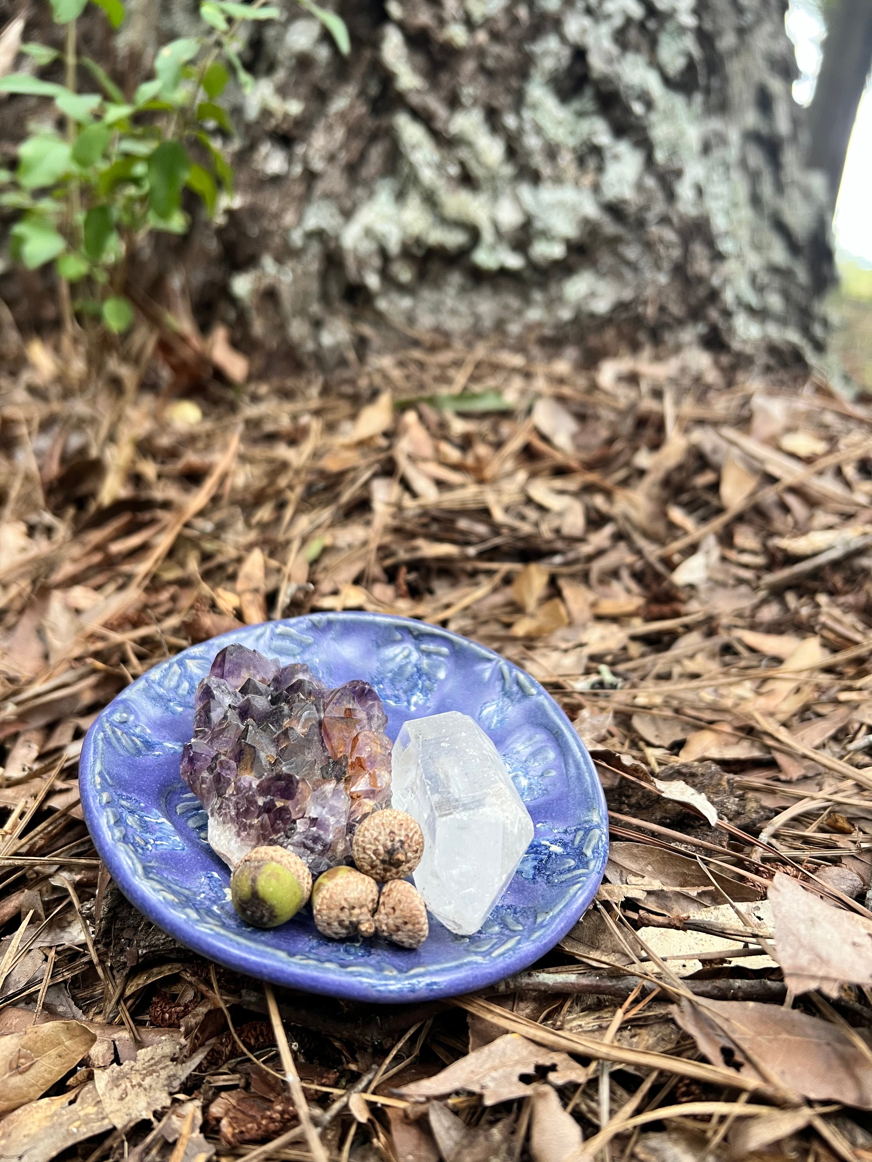 violet leaf pattern trinket dish