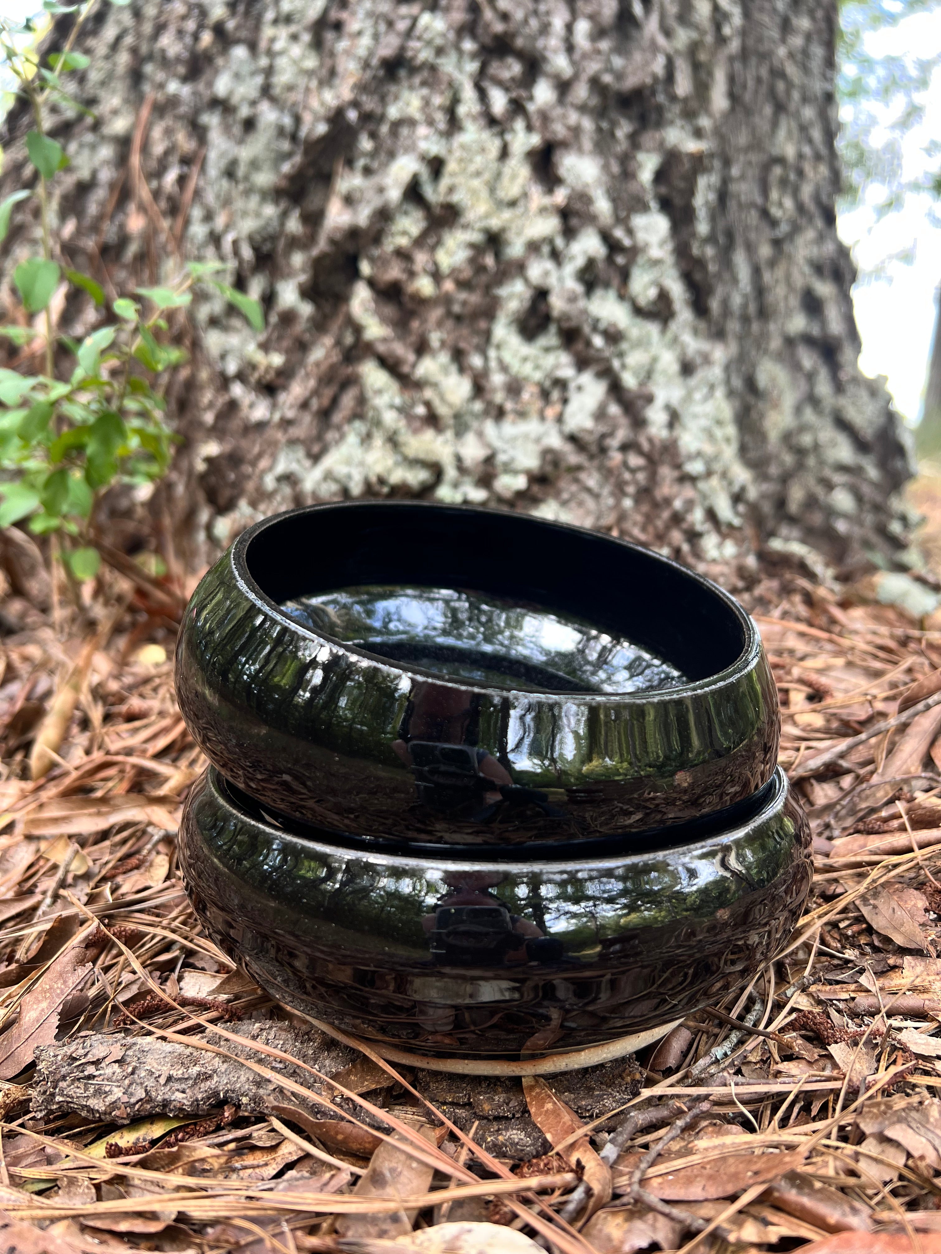 Black stacking bowls