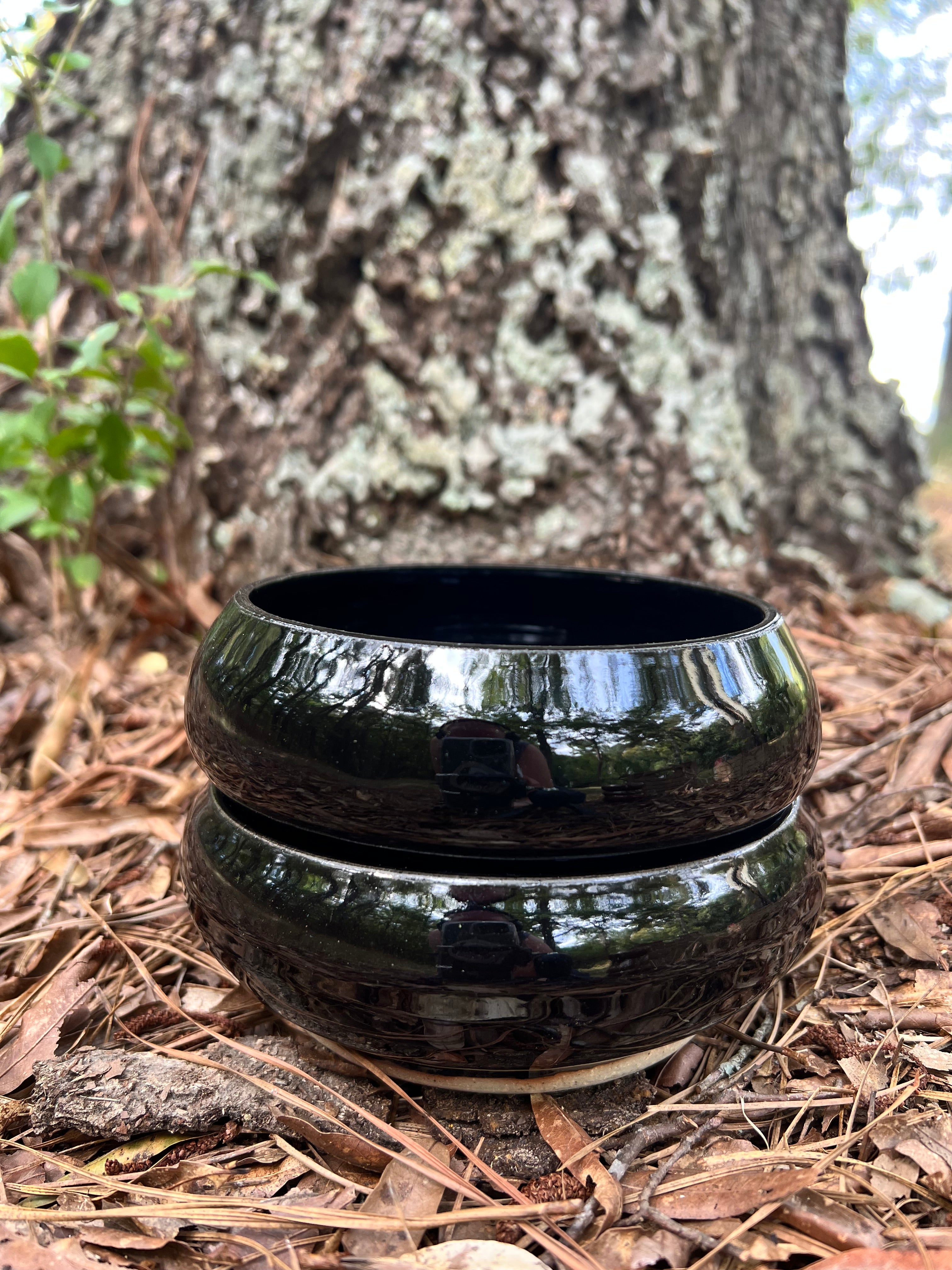 Black stacking bowls